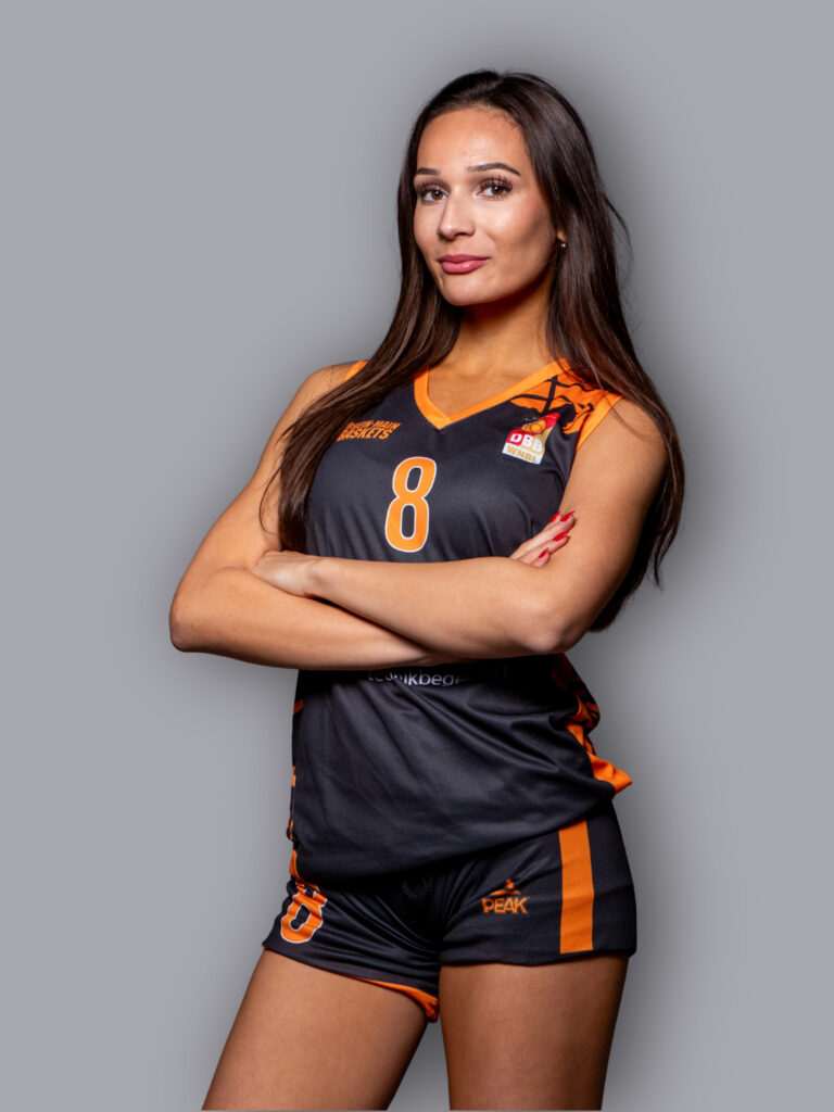 #8 Taina Wisniewski